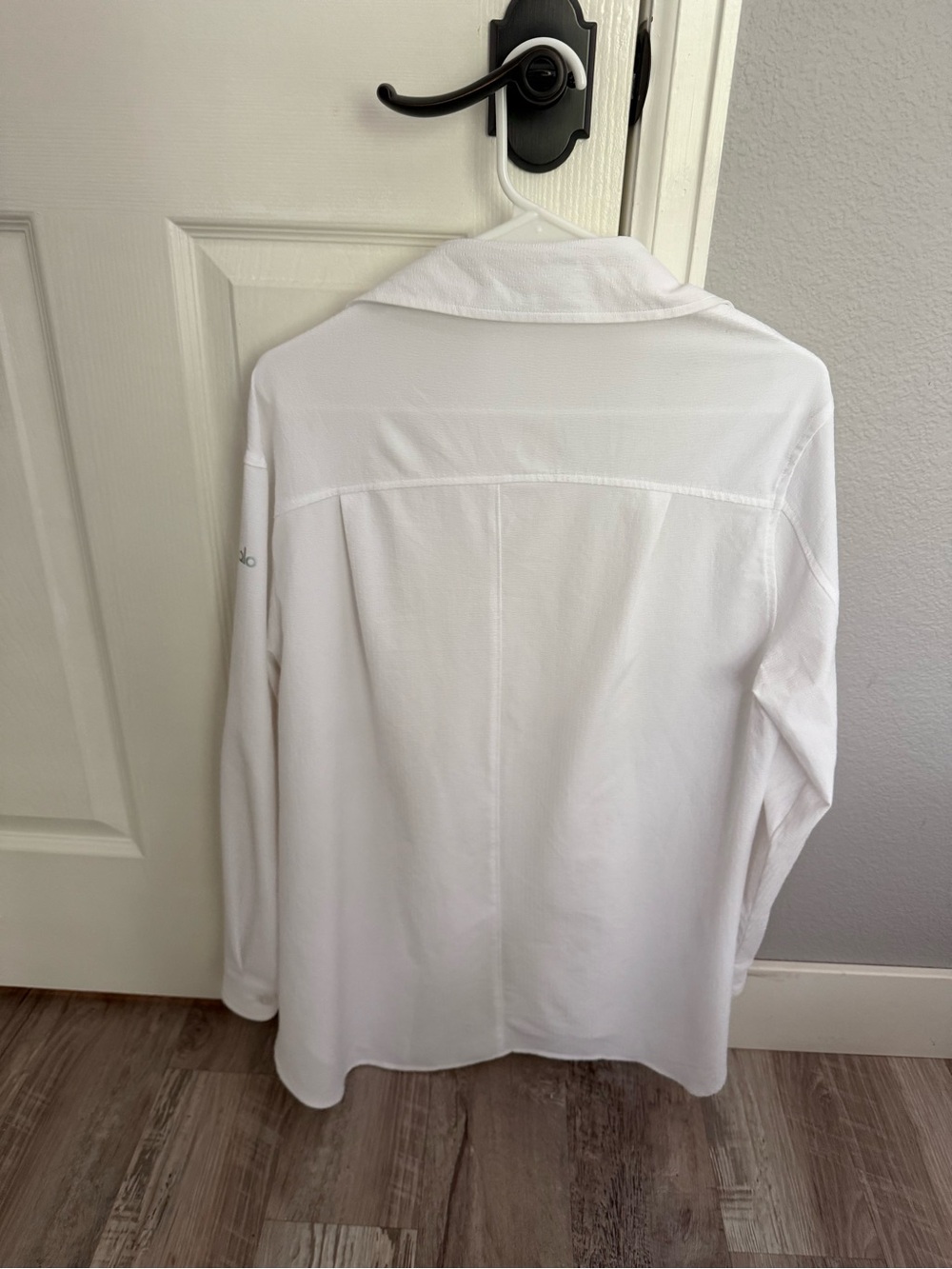 ALO Yoga Dreamscape Button-Down Long sleeve Shirt - Picture 8 of 14